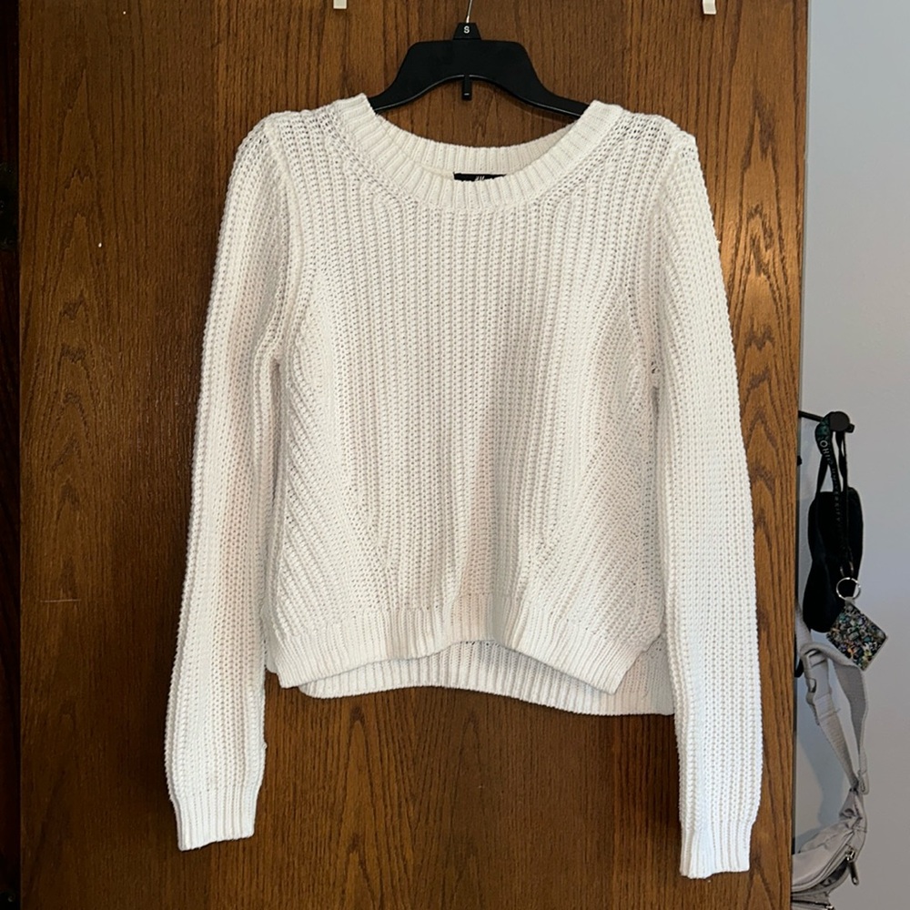 H&M white crop sweater